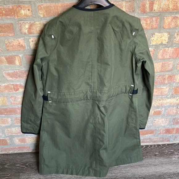 Nike - Picture 5 of 16